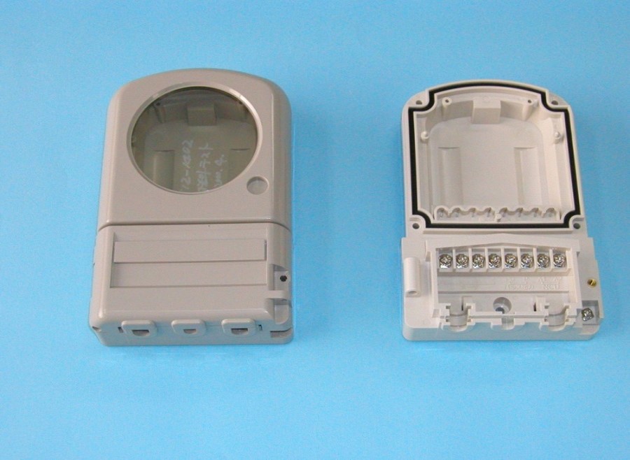 インサート成形