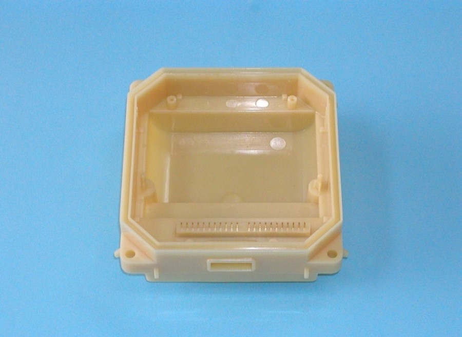 インサート成形